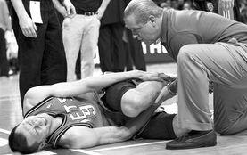 扭伤脚视频,视频教学揭秘