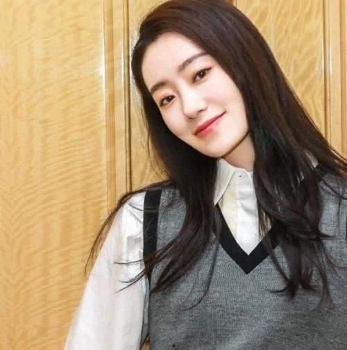 娱乐吃瓜张小斐微博,娱乐圈最新热点揭秘